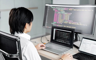 永城 ,php声明和调用变量的符号是什么？